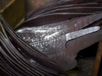 Damastmesser Gyuto 240 Kuroshiage Nami, 12 Lagen Damastmesser Gyuto 240 Kuroshiage Nami, 12 Lagen -Einrichtungsgeschäft damastmesser gyuto 240 kuroshiage nami 12 lagen5