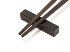 Essstäbchenablage MOON Ebony -Einrichtungsgeschäft essstaebchenablage moon ebony 1