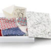 Geschenkset Chiyogami Mit Furoshiki Imari L 1 Geschenkset Chiyogami Mit Furoshiki Imari L -Einrichtungsgeschäft geschenkset chiyogami mit furoshiki imari l