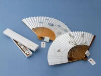 Handfächer Tsubame, weiß Handfächer Tsubame, Weiß -Einrichtungsgeschäft handfaecher tsubame weiss7