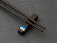 Japanische Essstäbchen Aoyama Blue, Ebenholz, mit Ablage Japanische Essstäbchen Aoyama Blue, Ebenholz, Mit Ablage -Einrichtungsgeschäft japanische essstaebchen aoyama blue ebenholz mit ablage7