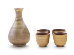 Sake Set Gold, 1 Karaffe, 4 Becher 8 Sake Set Gold, 1 Karaffe, 4 Becher -Einrichtungsgeschäft sake set gold 1 karaffe 4 becher 1