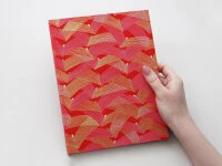 Japanbuch Tokyo Memo, Chiyogami Saitenspiel auf Rot, 17 x 22 cm Japanbuch Tokyo Memo, Chiyogami Saitenspiel Auf Rot, 17 X 22 Cm -Einrichtungsgeschäft tagebuch notizbuch japanisches chiyogami rot rivoli3